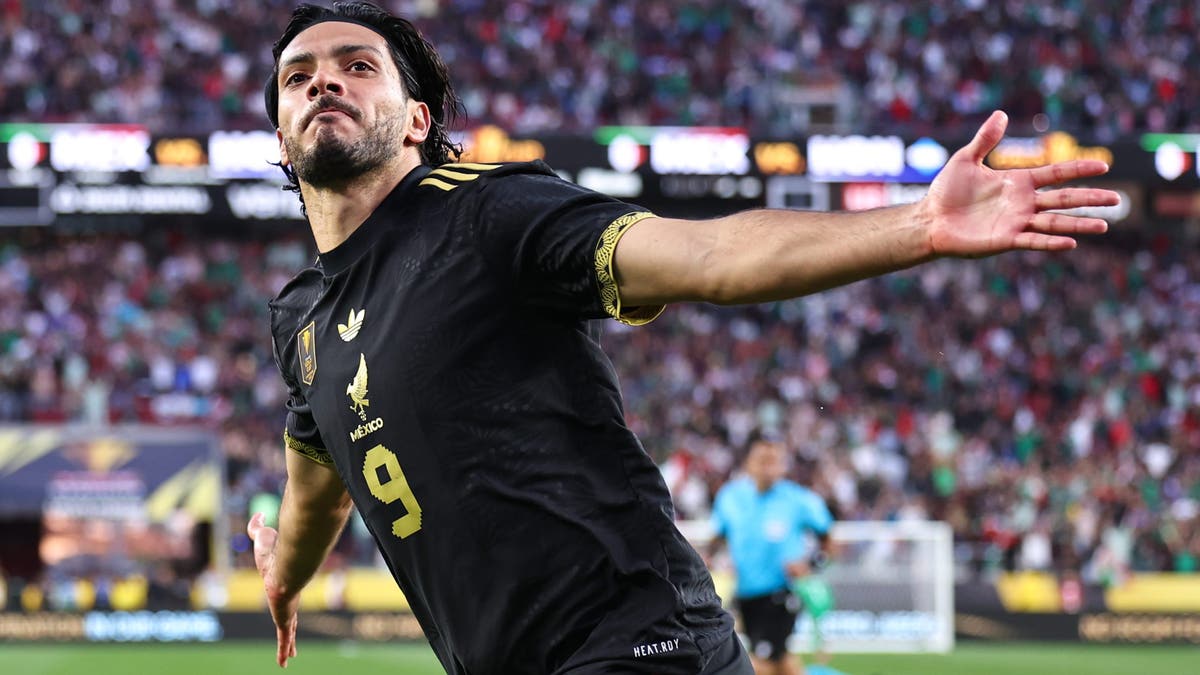 Raul Jimenez and Mexico will be favorites in Houston on Sunday. (Photo by Robbie Jay Barratt - AMA/Getty Images)