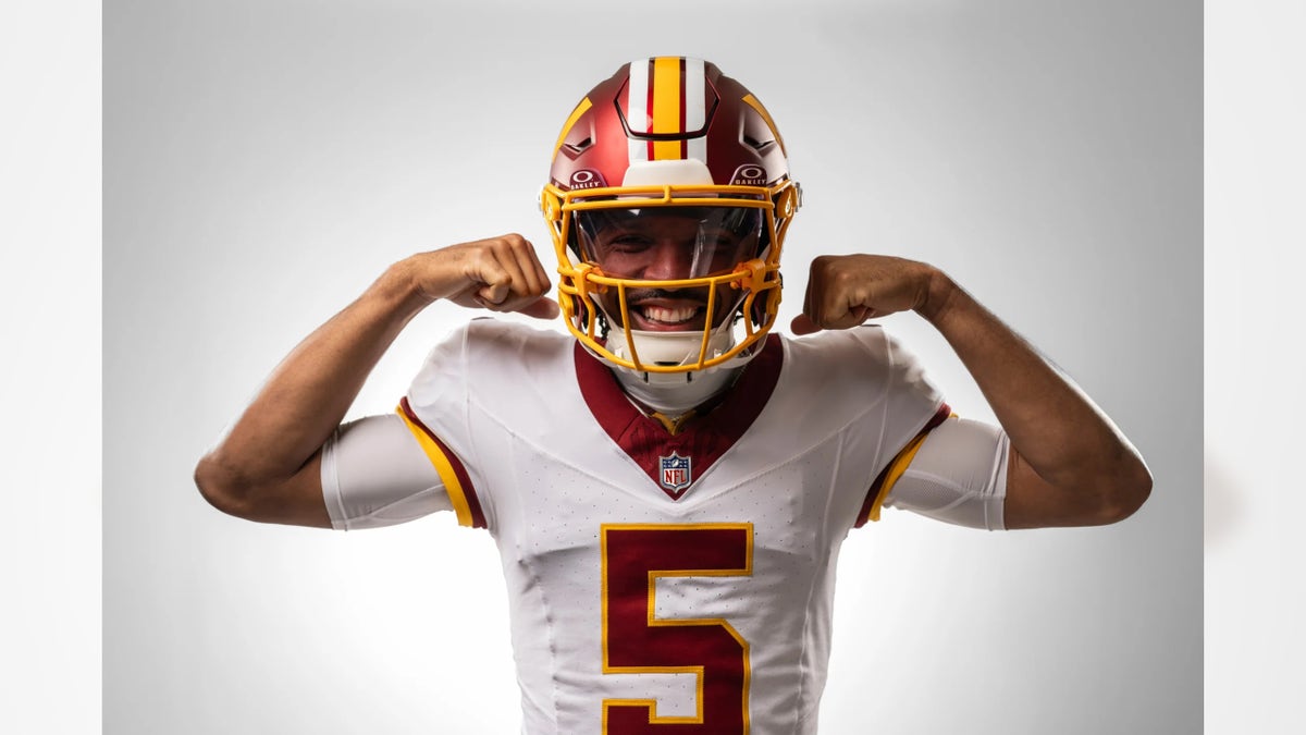 Jayden Daniels previewed how the Commanders' new alternate uniform will look on him (Kourtney Carroll/Washington Commanders).?
