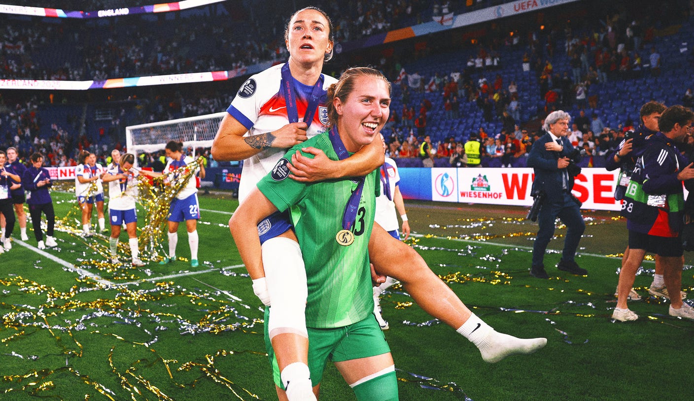 'I'm going to party': Lucy Bronze Won't Let Injury Keep Her Celebrating Euro Title