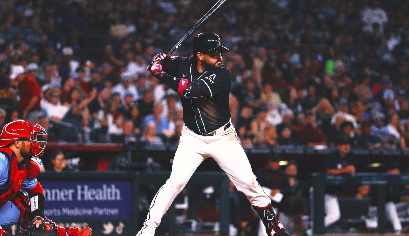 Mariners Put AL on Alert With Suárez Deal.