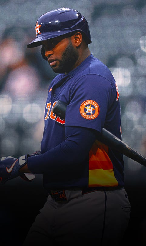 Astros Slugger Yordan Alvarez Has Setback in Recovery From Broken Hand