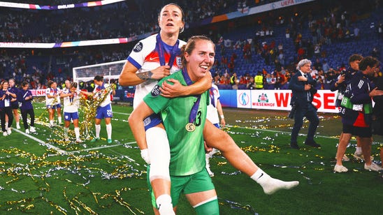 'I'm Going to Party': Lucy Bronze Won't Let Injury Keep Her From Celebrating Euro Title
