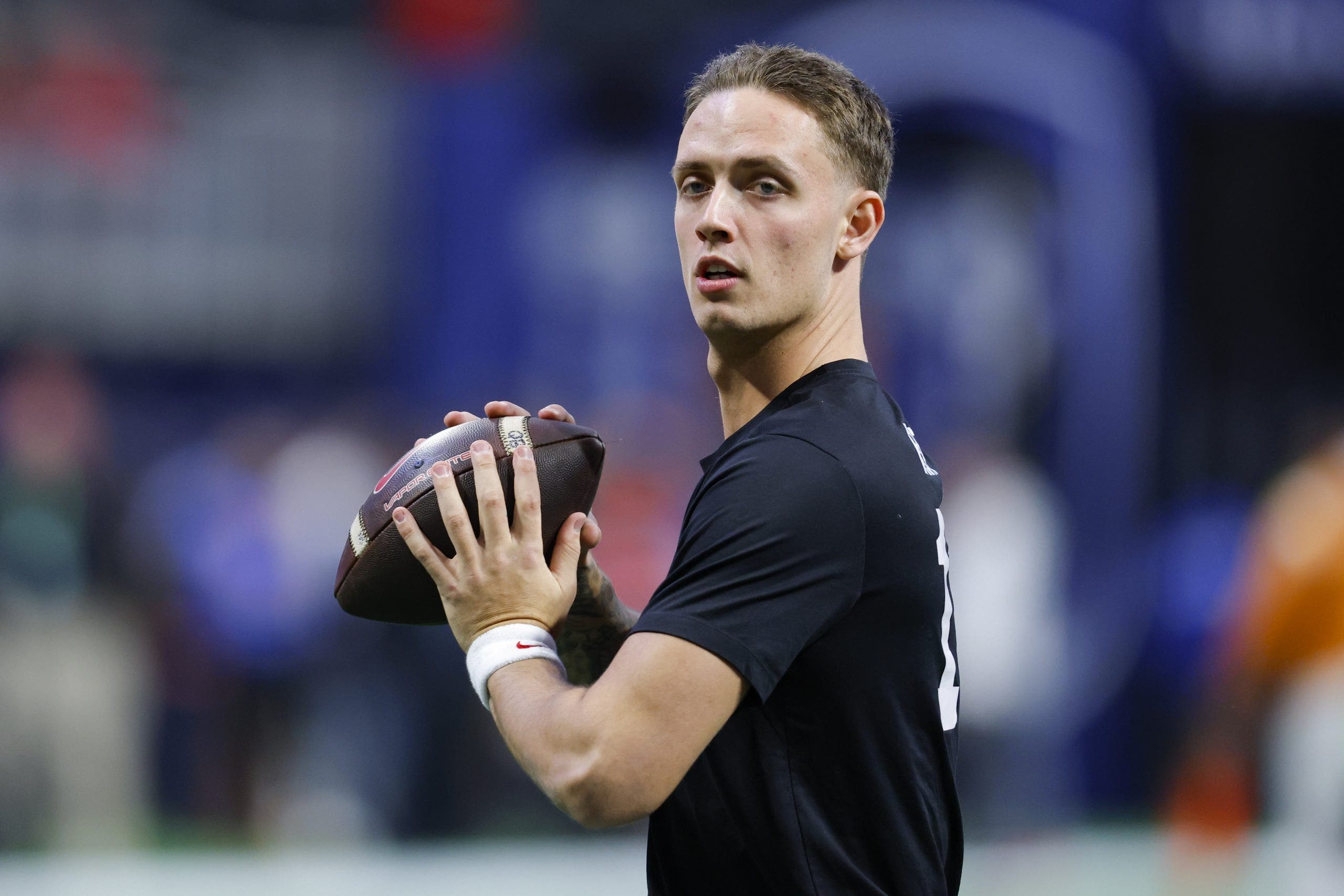 Carson Beck warms up prior to the game against the Texas Longhorns in the 2024 SEC Championship at Mercedes-Benz Stadium on December 7, 2024 in Atlanta, Georgia. (Photo by Todd Kirkland/Getty Images)