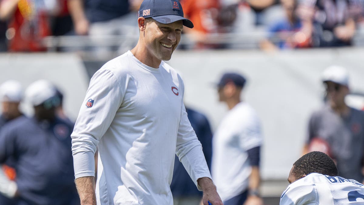 Ben Johnson's experience as a tight ends coach could help Colston Loveland. (Photo by Ben Hsu/Icon Sportswire via Getty Images)