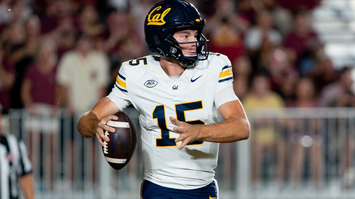 Fernando Mendoza (15) passes during a college football game between the California Golden Bears and the Florida State Seminoles on September 21st, 2024 at Doak Campbell Stadium in Tallahassee, FL. (Photo by Chris Leduc/Icon Sportswire via Getty Images)