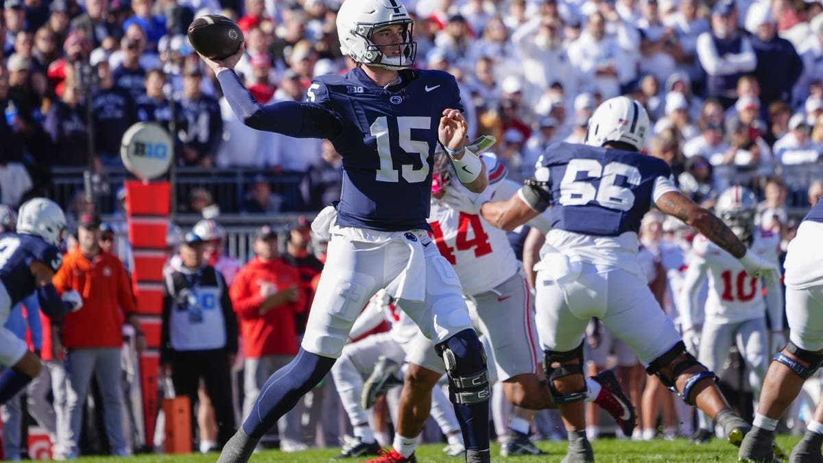 Penn State quarterback Drew Allar (15) throws the ball during the first half of a game between Ohio State and Penn State. (Photo by Gregory Fisher/Icon Sportswire via Getty Images)