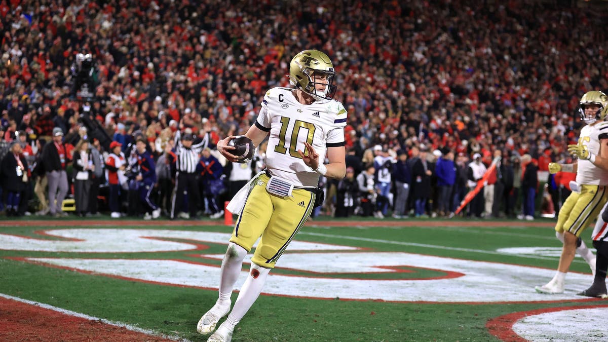 Haynes King had a standout performance in Georgia Tech's near upset of Georgia last season, scoring five total touchdowns. (Photo by David J. Griffin/Icon Sportswire via Getty Images)