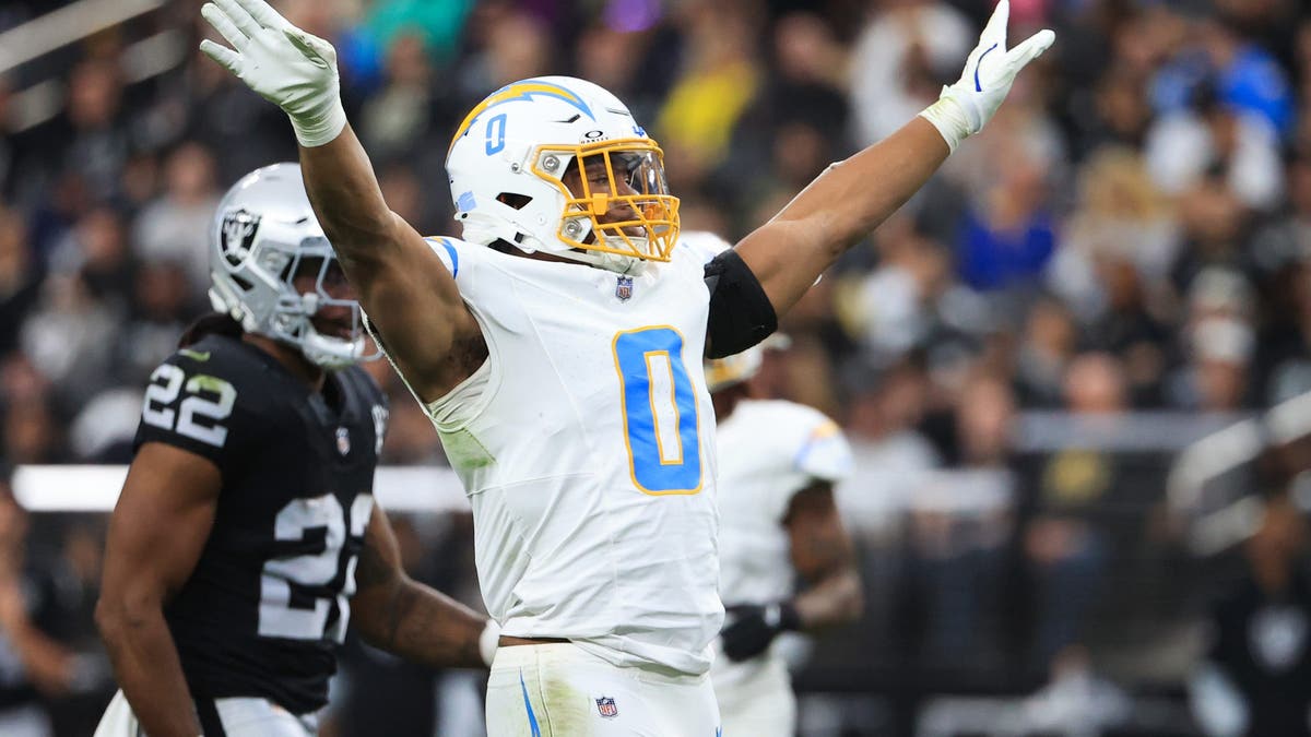 2025 Best NFL Linebackers: Fred Warner, Roquan Smith Lead Top 10 Rankings