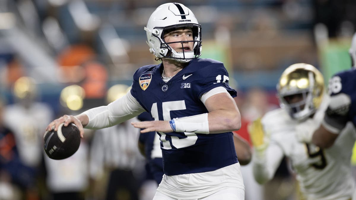 Allar came back to Penn State for one more shot at a national title. (Photo by Michael Pimentel/ISI Photos/Getty Images)