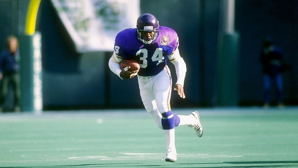 Herschel Walker rushed for 1,514 yards in 1989 with the Dallas Cowboys. (Getty Images)