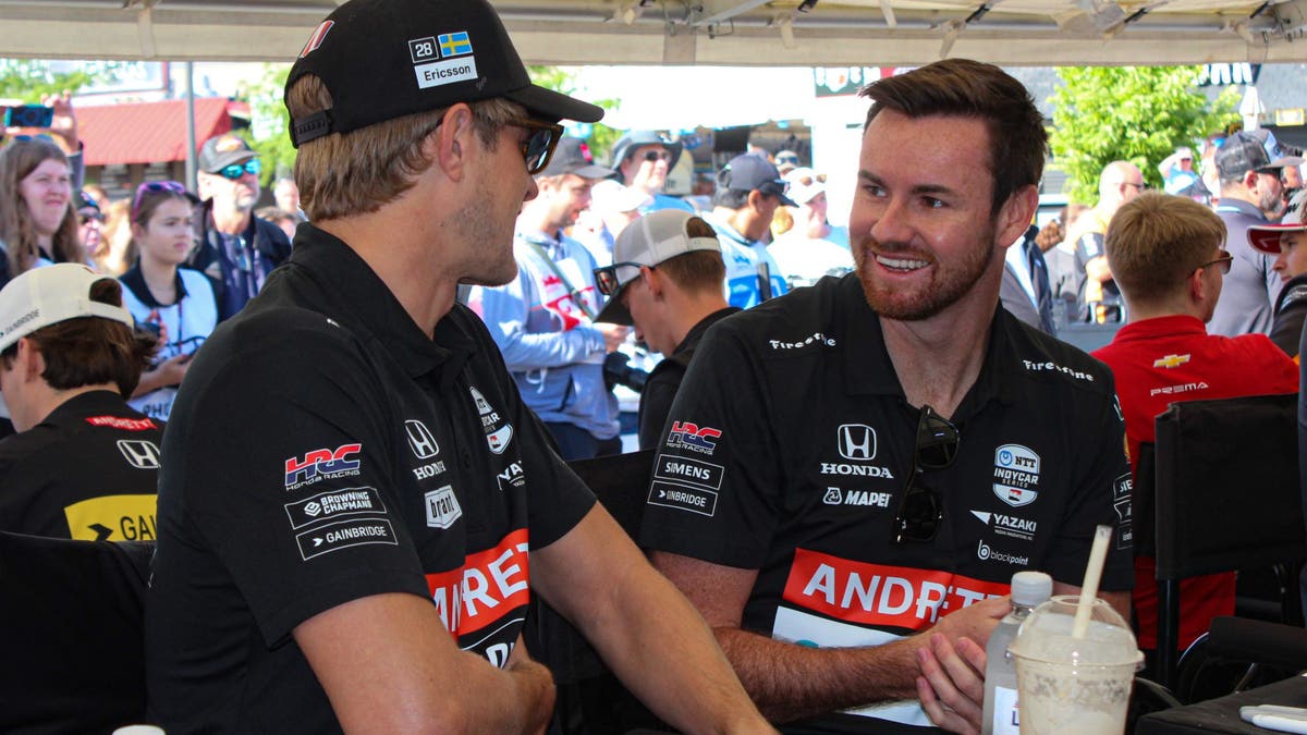 Meanwhile, just hours before the race, the full grid of 27 drivers gather for a fan autograph session. Kirkwood shares a laugh with Andretti teammate Marcus Ericsson just before the signing. (Photo by Ed McGregor/FOX Sports)