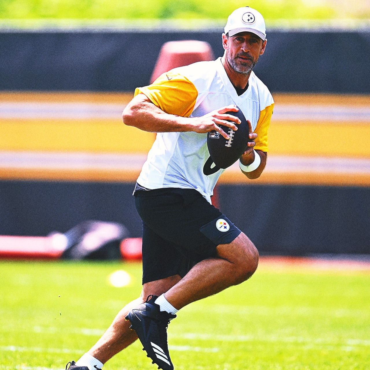 Aaron Rodgers Would Play in Steelers' Preseason Opener: 'Whatever
