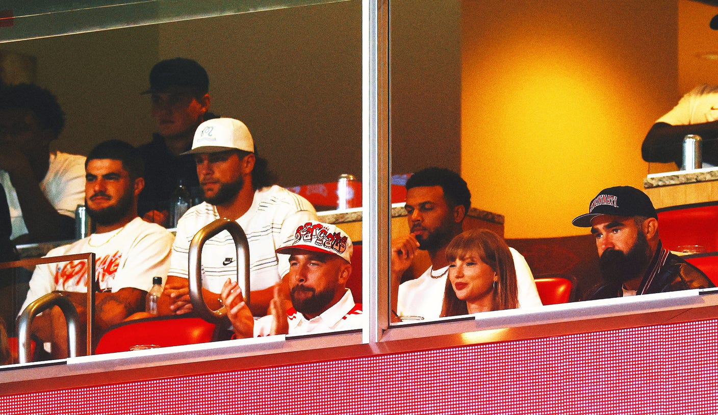 Travis Kelce, Taylor Swift Attend Nebraska-Cincinnati After Engagement