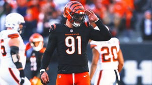 CHICAGO BEARS Trending Image: Bears NFL Free Agency Predictions: Chicago Lands Top Free-Agent Pass Rusher?