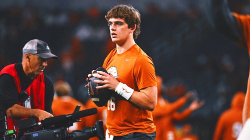 COLLEGE FOOTBALL Trending Image: 2026 NFL Draft Back in Play? Texas QB Arch Manning Contradicts His Grandfather