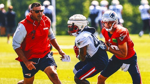 NFL Trending Image: Mike Vrabel Takes Training Wheels Off Patriots QB Drake Maye: ‘It’s a Challenge For Me’