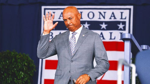 MLB Trending Image: Mariano Rivera Tears Achilles in Yankees' Old-Timers' Day Game, Needs Surgery
