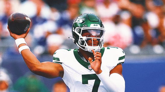Jets QB Justin Fields on Their Passing Game: 'We're Fine With 8-Yard Completions'