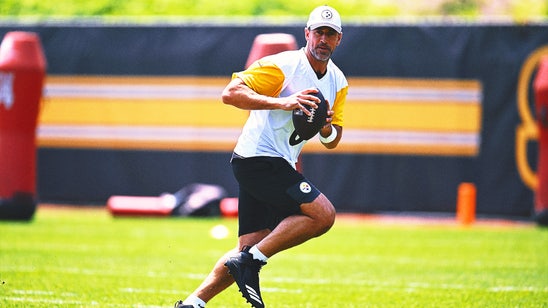 Aaron Rodgers Would Play in Steelers' Preseason Opener: 'Whatever Mike Wants'