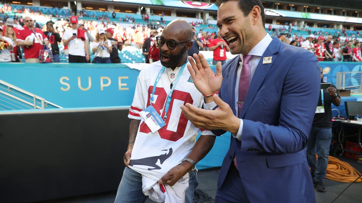 Mark Sanchez has long been able to forge strong connections with fellow athletes. (Photo by Tom Pennington/Getty Images)