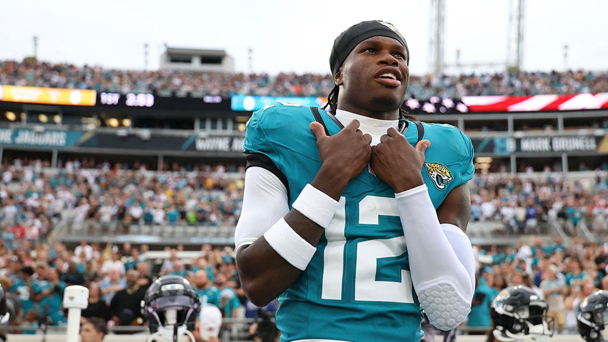 Heisman Trophy winner Travis Hunter will make his NFL debut on Sunday when the Jaguars host the Panthers. But where will he play? (Photo by Logan Bowles/Getty Images)