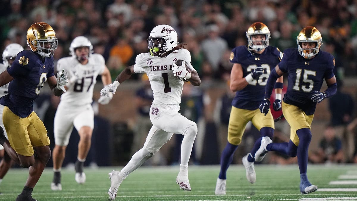 Texas A&amp;M Mario Craver (1) runs with the football after a catch vs Notre Dame. (Photo by Erick W. Rasco/Sports Illustrated via Getty Images)