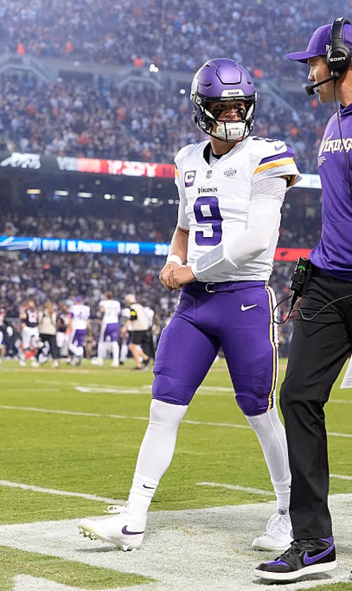 Kevin O'Connell Explains Decision To Start Kyler Murray Over J.J. McCarthy