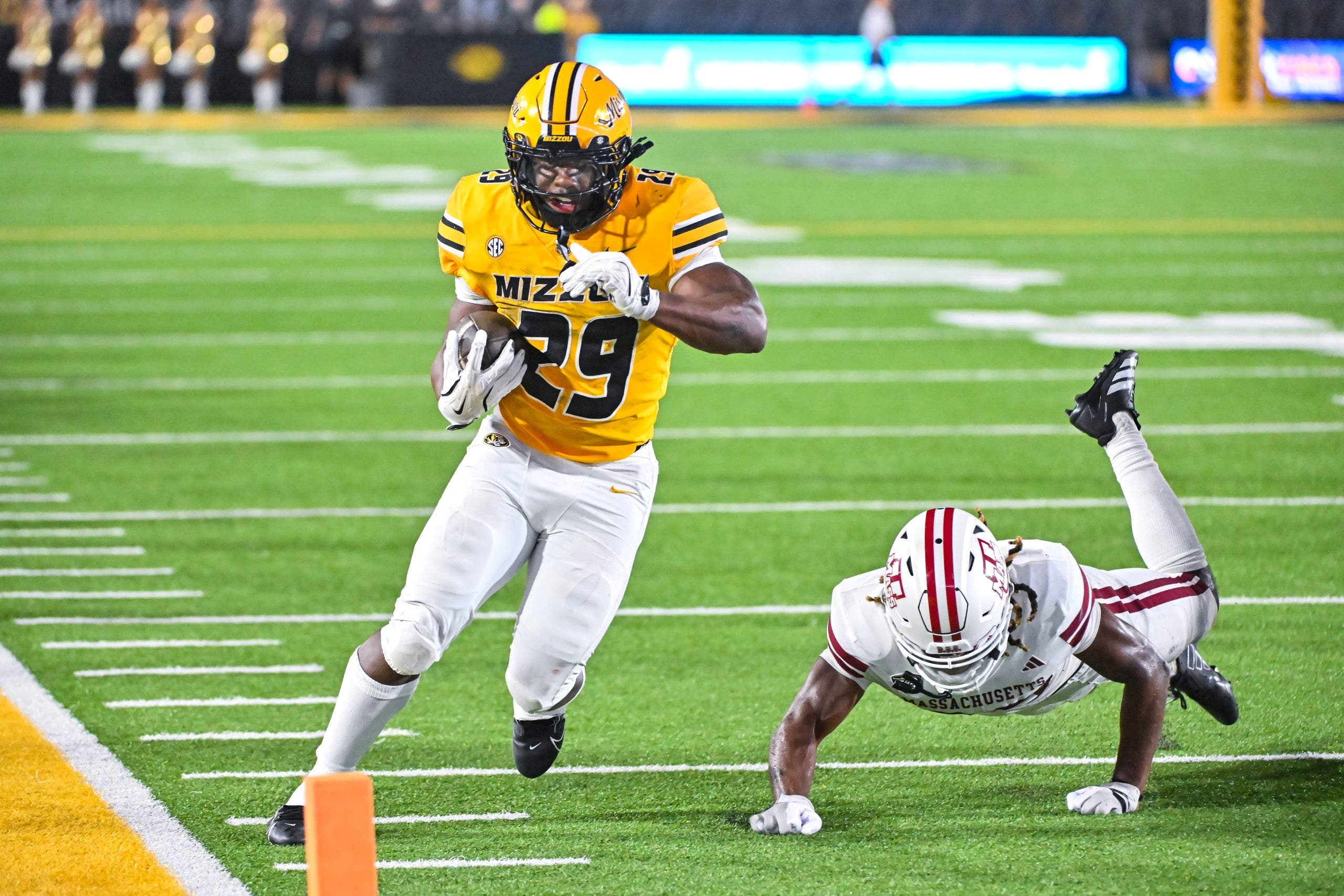 Missouri's Ahmad Hardy leads the nation in rushing entering Week 7. (Photo by Rick Ulreich/Icon Sportswire via Getty Images