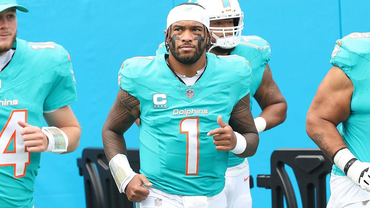 Tua Tagovailoa's Dolphins are only 1-5 entering Week 7. (John Byrum/Icon Sportswire via Getty Images)