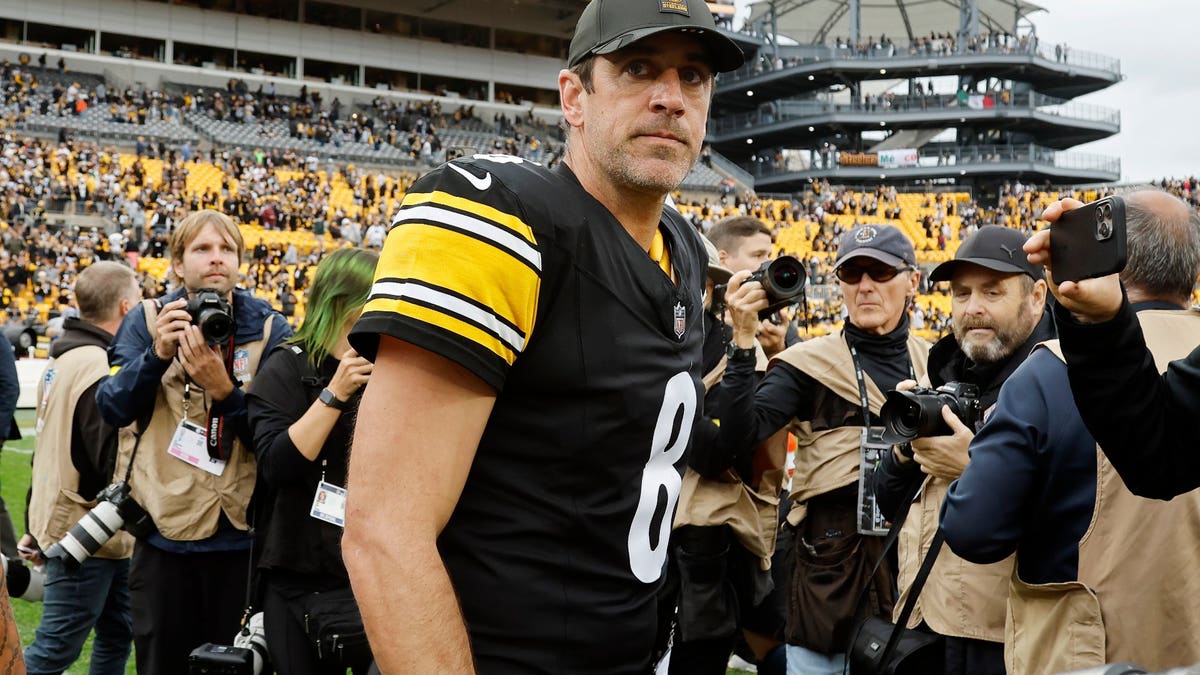 Aaron Rodgers isn't playing like an MVP, but he's getting the job done for the first-place Steelers. (Justin K. Aller/Getty Images)