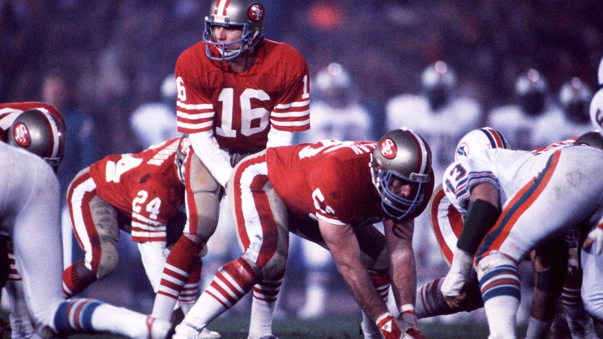 Joe Montana threw for 330 yards in Super Bowl XIX, helping the 49ers win their second Super Bowl. (Photo by Icon Sportswire)