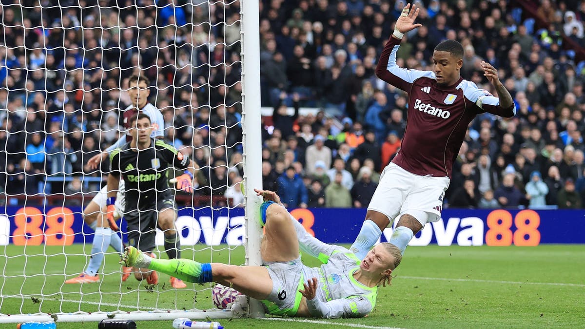 Erling Haaland collided with the post but has been deemed fit to play. (Photo by Simon Stacpoole/Offside/Offside via Getty Images)