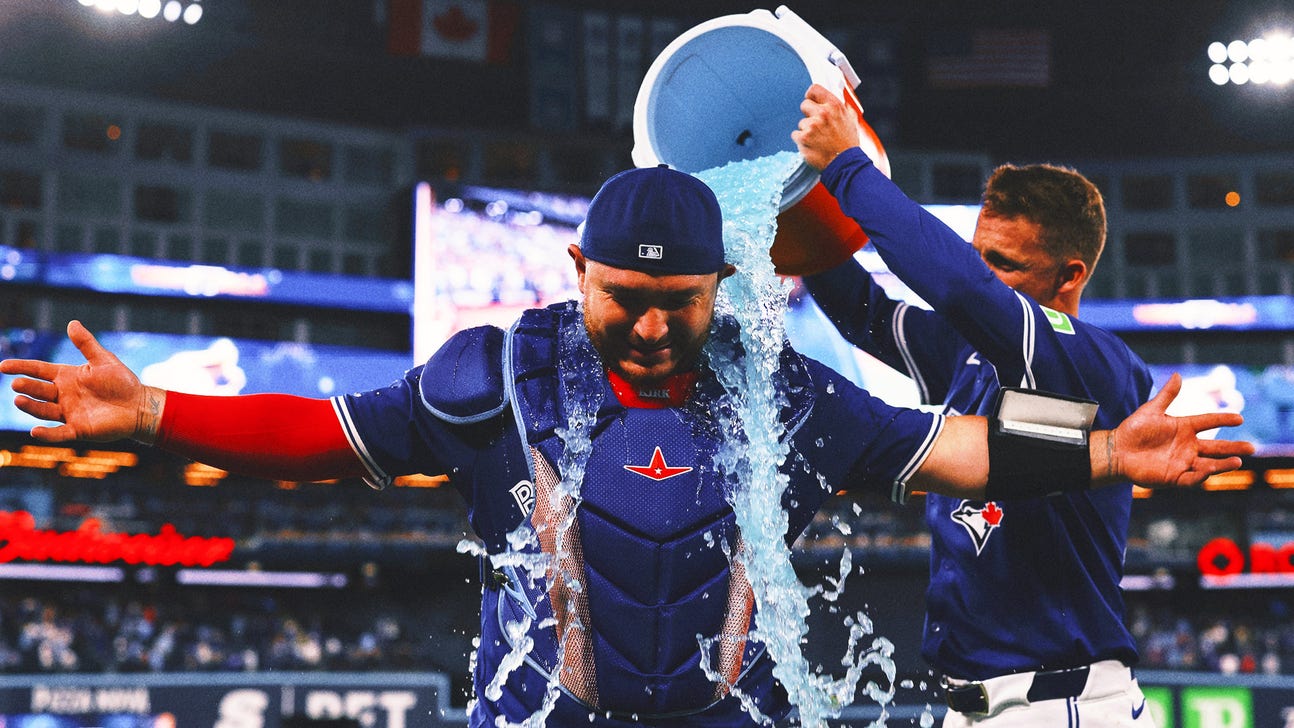 Kirk, Vladdy, Gausman Shine as Blue Jays Thump Yankees in ALDS Game 1 Win