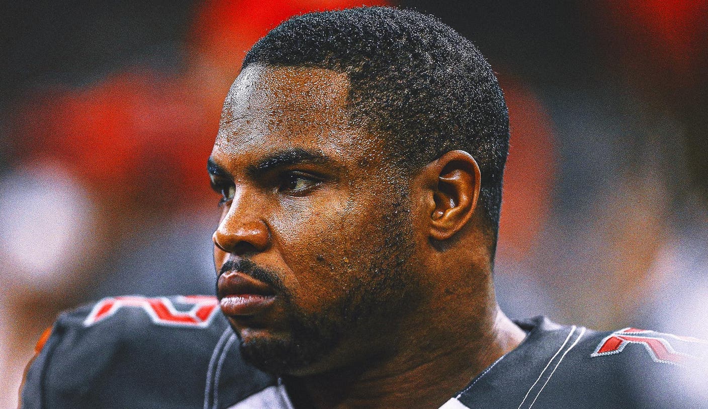 Former Buccaneers RB, NFL All-Pro Doug Martin Dies at 36