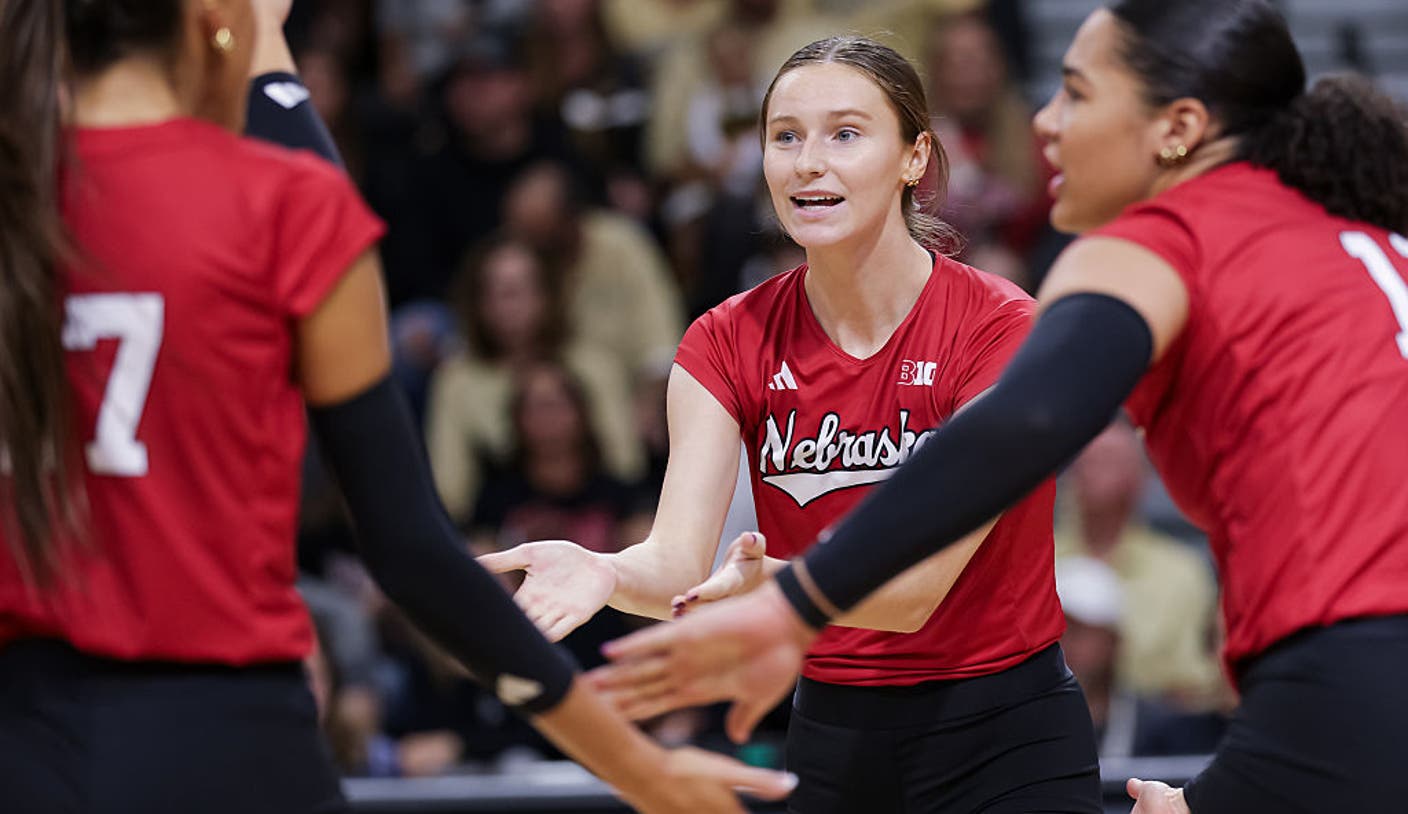 Tips on how to watch Nebraska vs. Oregon Volleyball: TV Channel, Streaming, Time