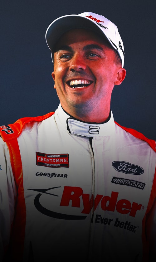 Frankie Muniz Returns to Racing After Broken Wrist Sidelined Actor