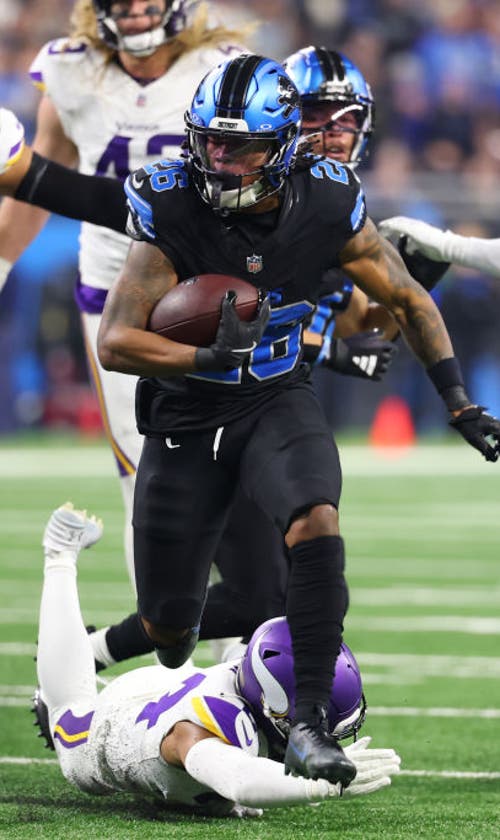 What game is Tom Brady calling today? Week 9 schedule