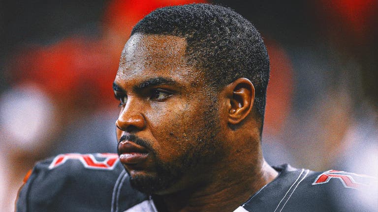 Former Buccaneers RB, NFL All-Pro Doug Martin Dies at 36 | FOX Sports