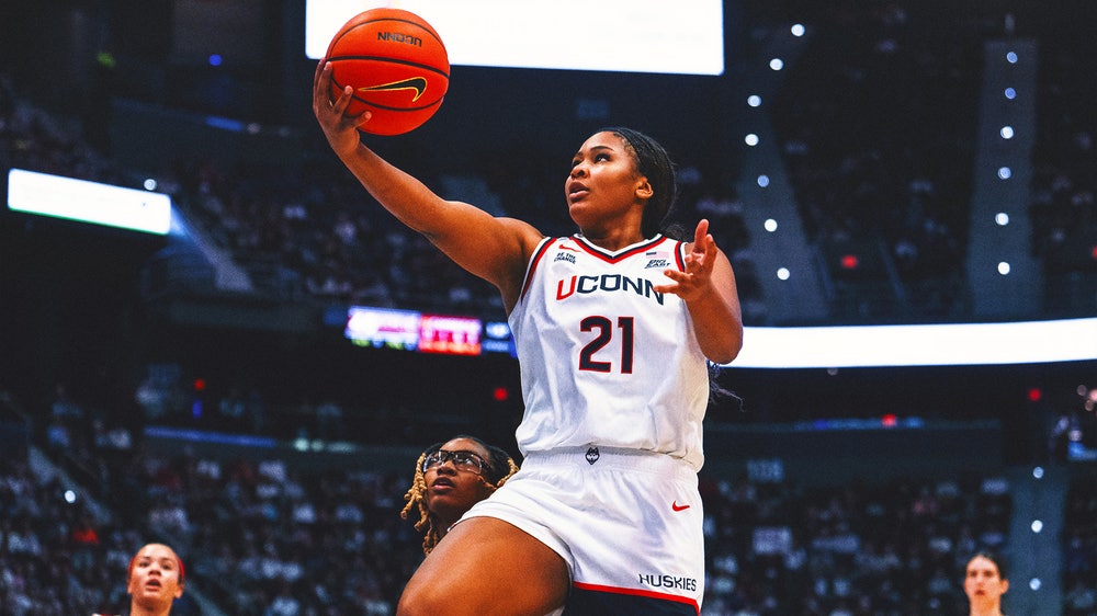 Last Night in College Basketball: Sarah Strong is a Problem Without a Solution
