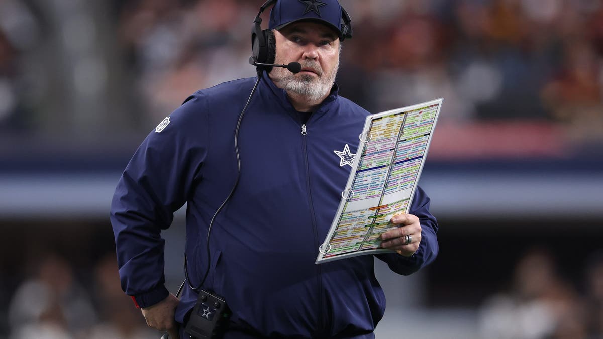 Super Bowl-winning head coach Mike McCarthy is spending the 2025 season on the sideline after getting fired by the Cowboys last offseason. (Photo by Sam Hodde/Getty Images)