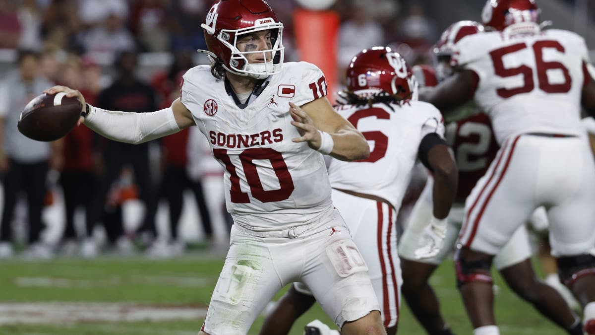 While Mateer hasn't lived up to preseason expectations, he still offers an  especially intriguing skill set for the NFL. (Photo by Butch Dill/Getty Images)