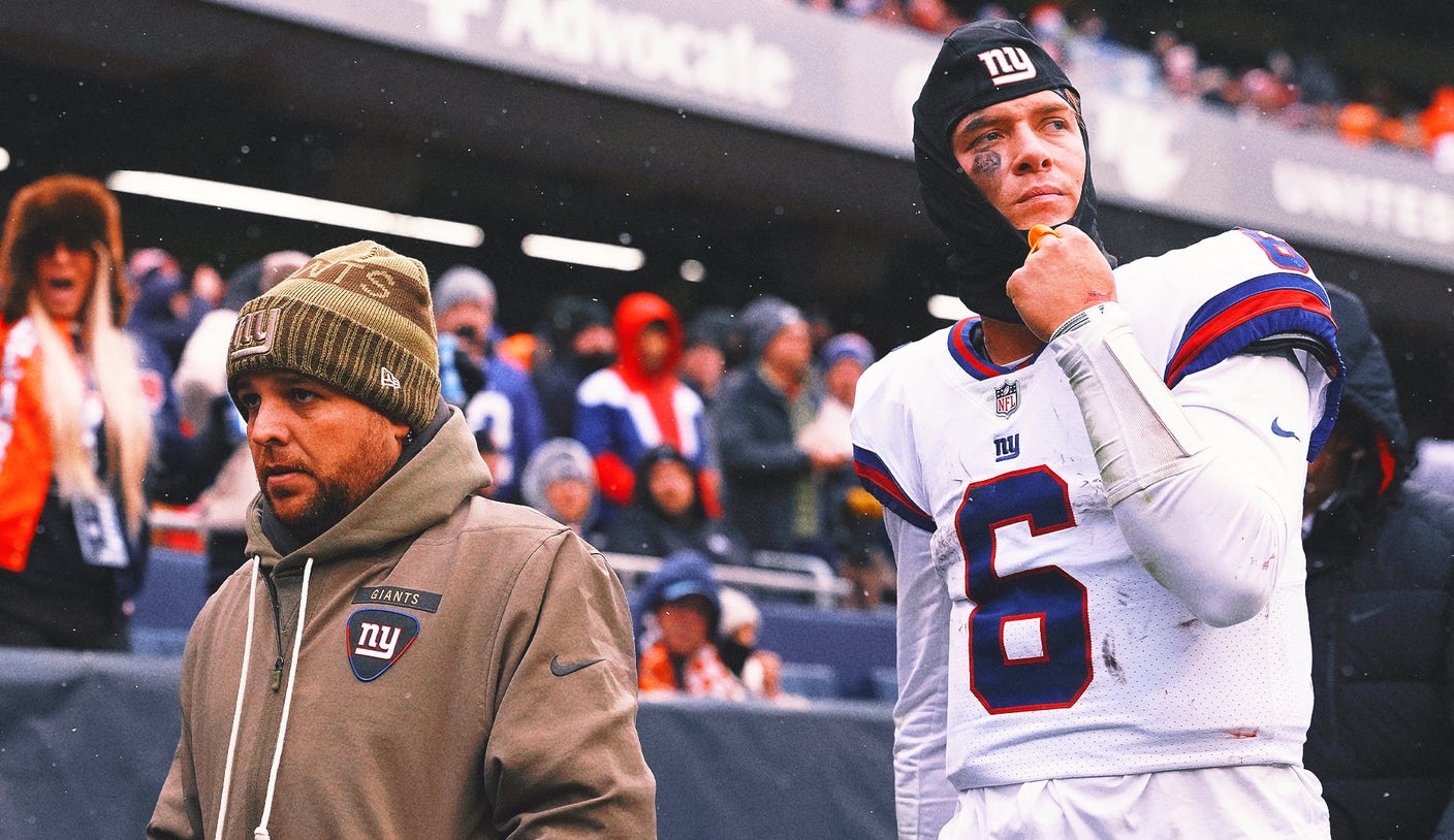 Giants QB Jaxson Dart Departs Game vs. Bears for Concussion Evaluation