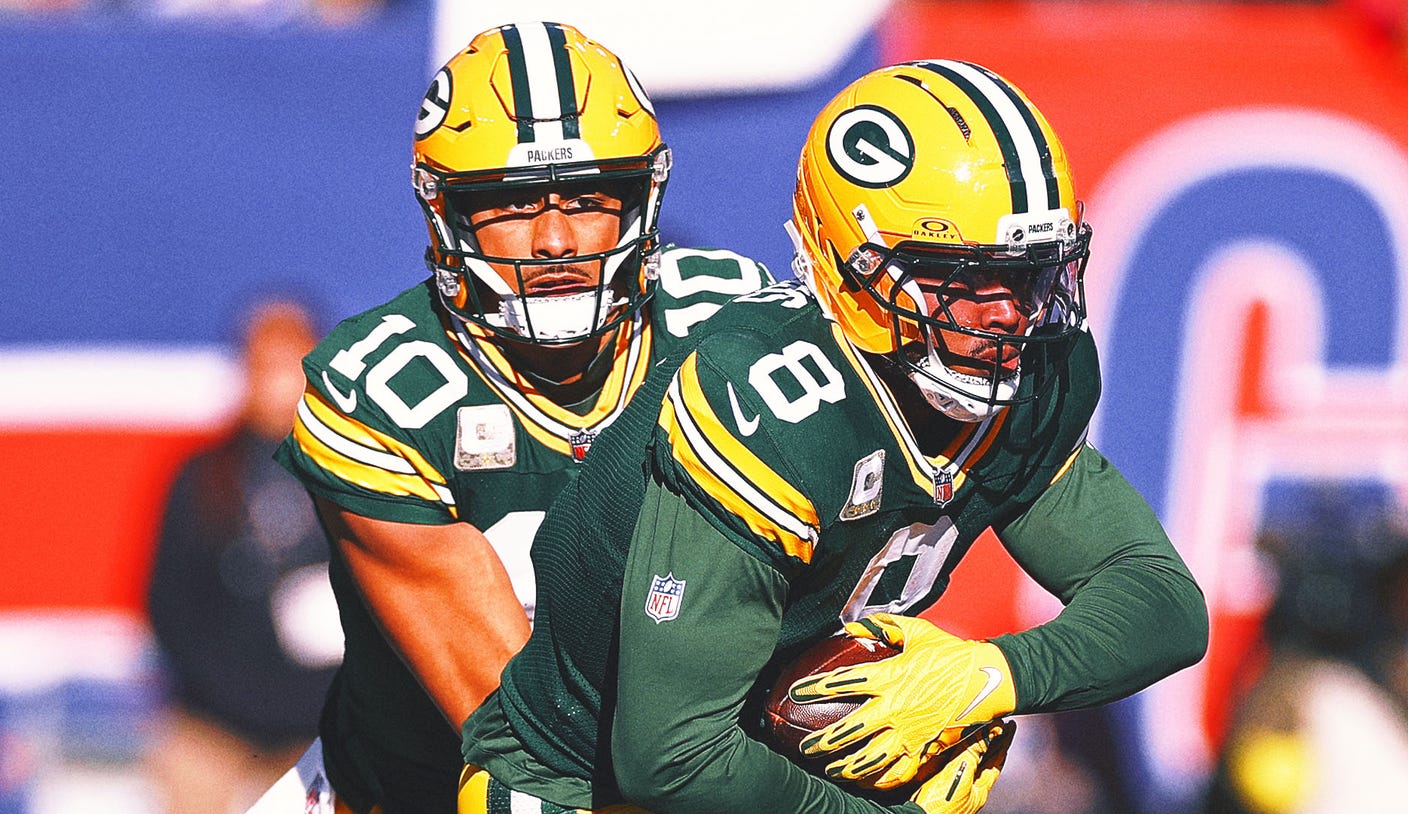 Josh Jacobs (Knee), Jordan Love (Shoulder) Exit Throughout Packers vs. Giants