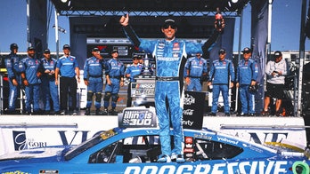 2025 NASCAR Odds: Denny Hamlin Favored for Phoenix