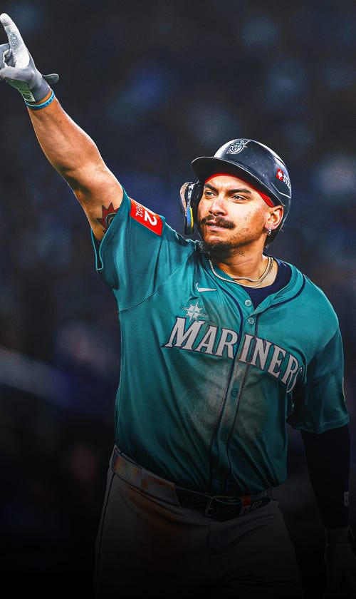 Mariners Reportedly Bring First Baseman Josh Naylor Back on Multi-Year Deal