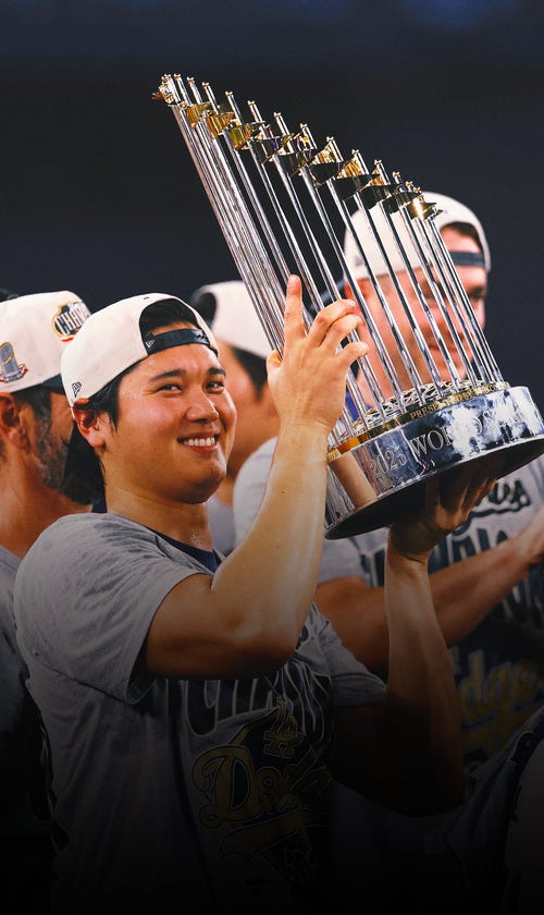 Ohtani Gives A-Rod an Autograph, Praises World's 'No. 1 Pitcher' Yamamoto