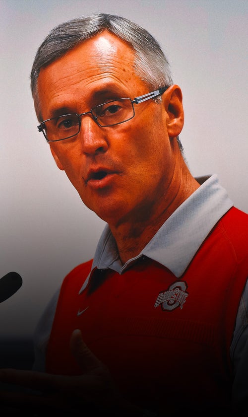 Ohio Lt. Gov. Tressel Puts Iconic Sweater-Vest On The Line Before Michigan Game