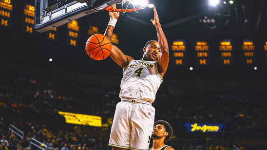 No. 7 Michigan Turns in Record 1st Half in Rout Over Oakland