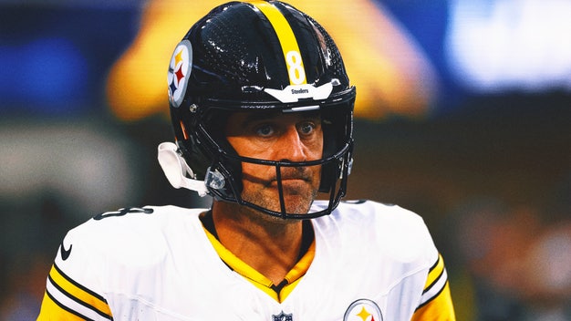 Mike Tomlin: 'No Long-Term' Concerns About Aaron Rodgers After Loss to Chargers