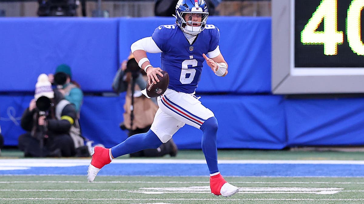 Will rookie Jaxson Dart's reckless play cause the Giants to reevaluate whether he's their QB of the future? (Photo by Rich Graessle/Icon Sportswire via Getty Images)
